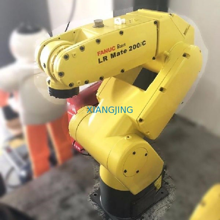 Compagnon 200iD de Mini Industrial Robot LR d'occasion pour la station de crème glacée de café/