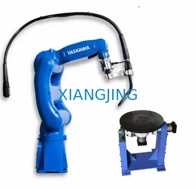 Bras industriel de robot utilisé 6 par axes d'AR700 Yaskawa avec la machine de soudure et le chalumeau de MIG