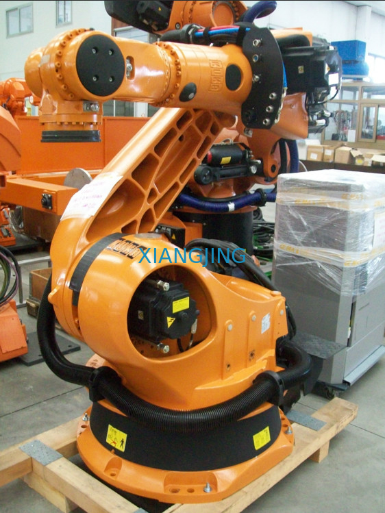 Occasion de soudure robotique d'axe du bras KUKA KR120 R3200 6 pour de transfert